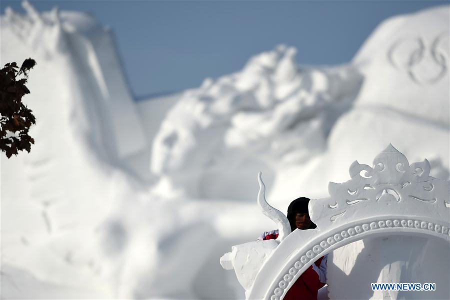 CHINA-HARBIN-SNOW SCULPTURE (CN)