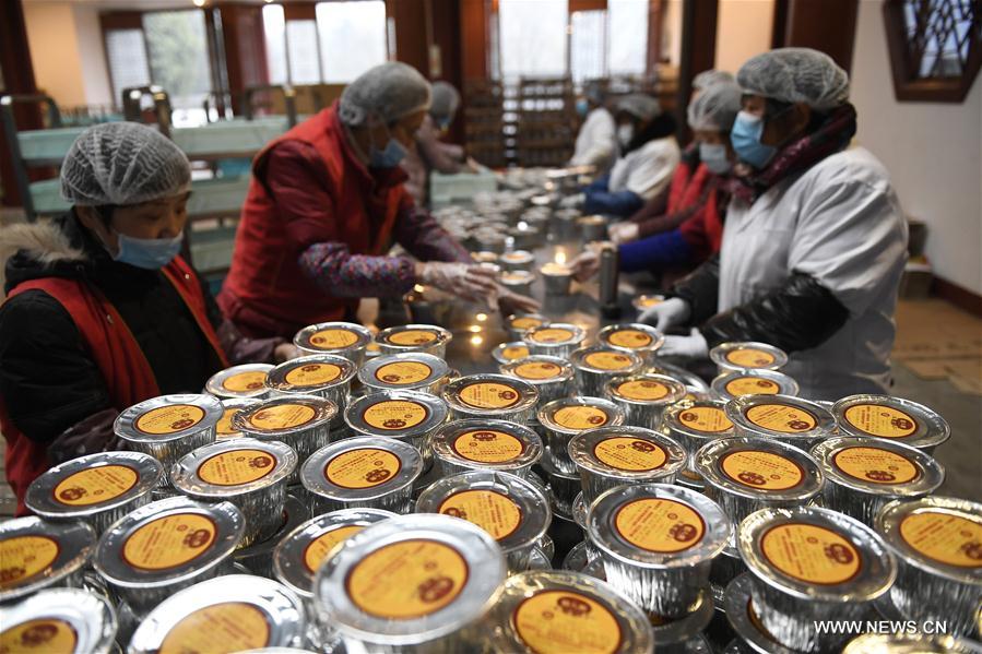 CHINA-HANGZHOU-LINGYIN TEMPLE-LABA PORRIDGE (CN)