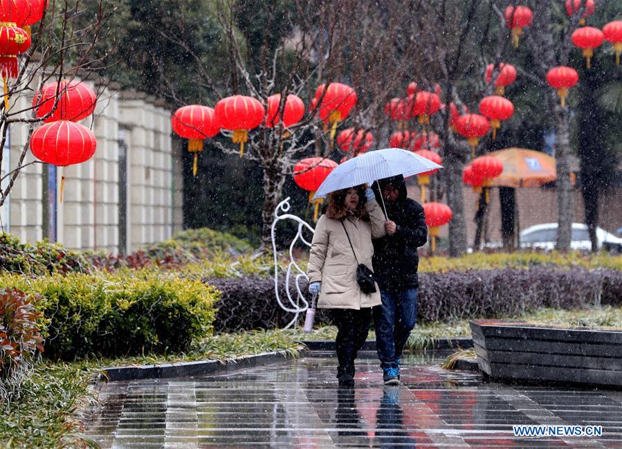 CHINA-SHANGHAI-SNOWFALL (CN)