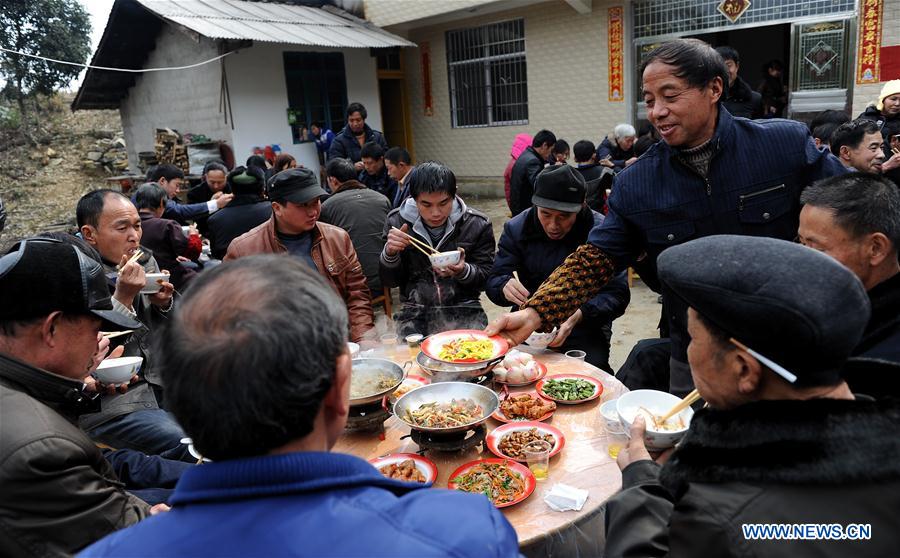 (MOMENTS FOREVER)(FESTIVECHINA)CHINA-SPRING FESTIVAL-FAMILY REUNION(CN)