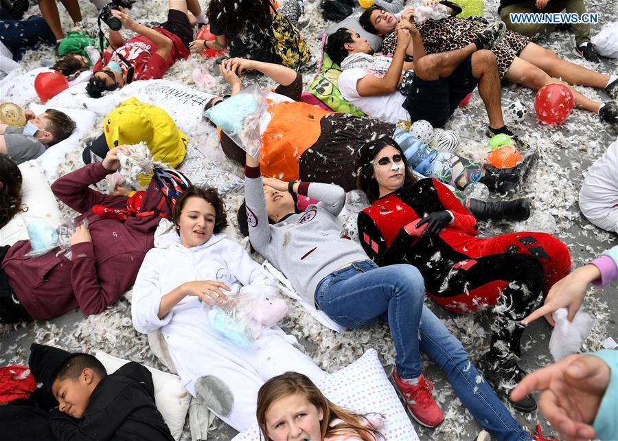 U.S.-SAN JOSE-PILLOW FIGHT 