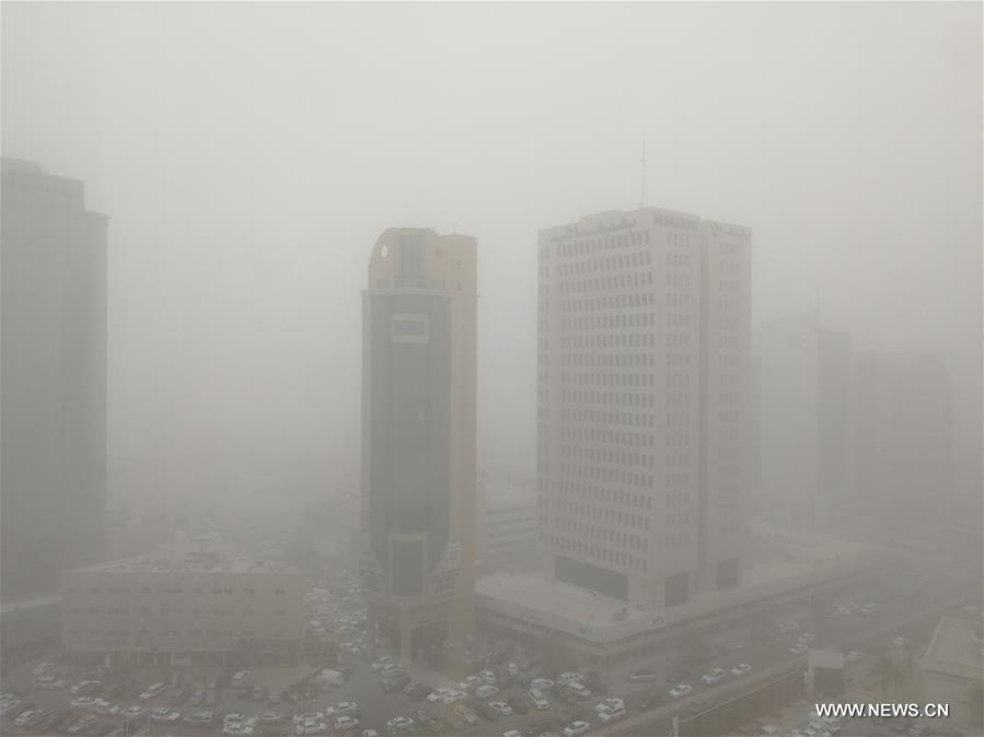 KUWAIT-KUWAIT CITY-SANDSTORM