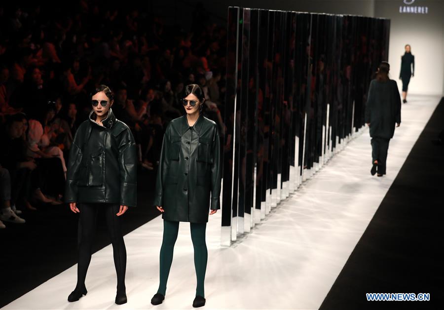 #CHINA-SHANGHAI-FASHION WEEK (CN)