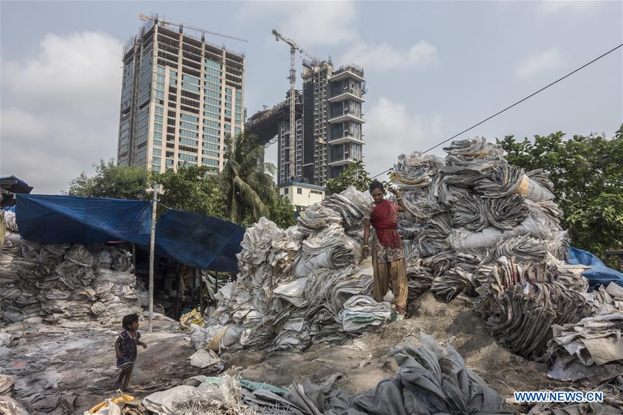 INDIA-KOLKATA-EARTH DAY