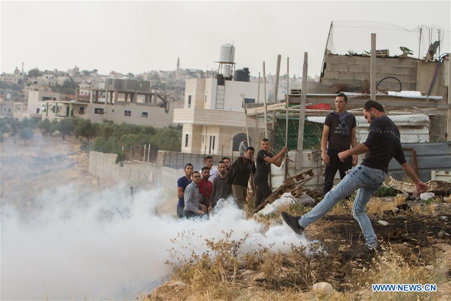 MIDEAST-BETHLEHEM-FRIDAY-PRAYERS