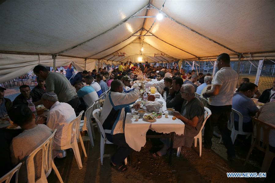 ALGERIA-ALGIERS-IFTAR-CHARITY