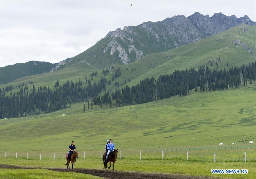 CHINA-XINJIANG-HERDSMEN-TOURISM (CN)