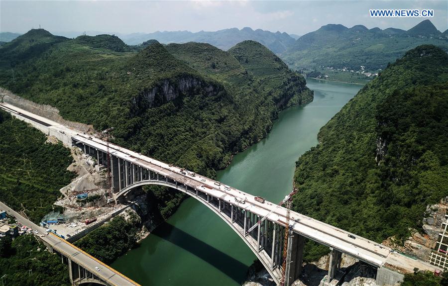 CHINA-GUIZHOU-ROAD TRAFFIC-BRIDGE-CONSTRUCTION (CN)