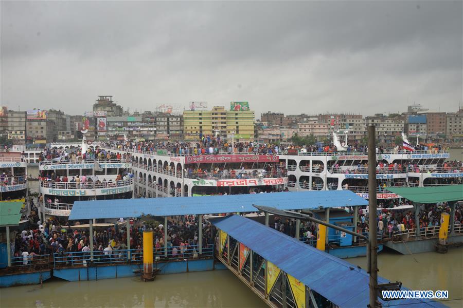 BANGLADESH-DHAKA-EID AL-ADHA-HOLIDAYMAKERS