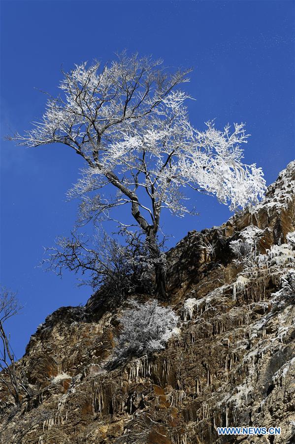 CHINA-NINGXIA-HELAN MOUNTAIN-WINTER SCENERY (CN)