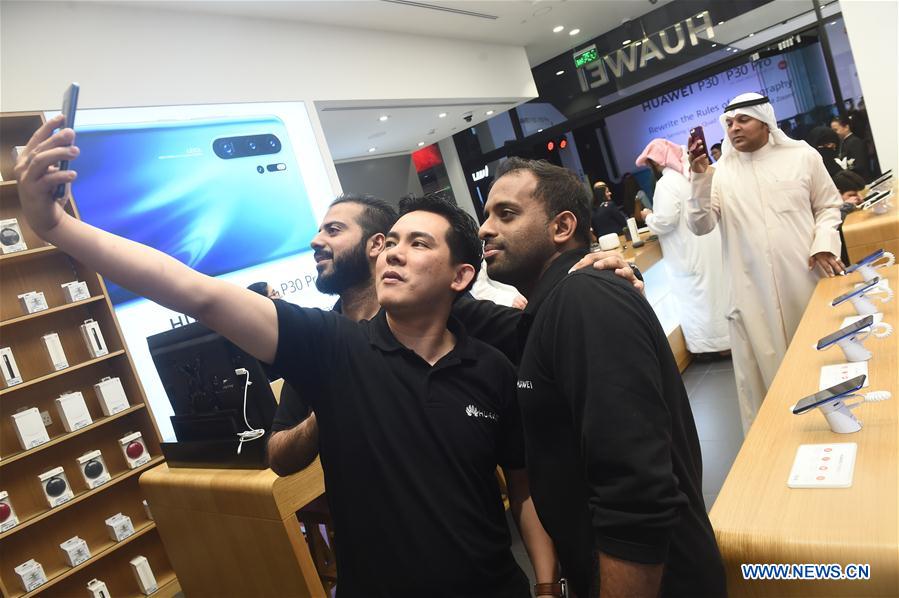 KUWAIT-FARWANIYA GOVERNORATE-HUAWEI NEW SMART PHONE-LAUNCHING