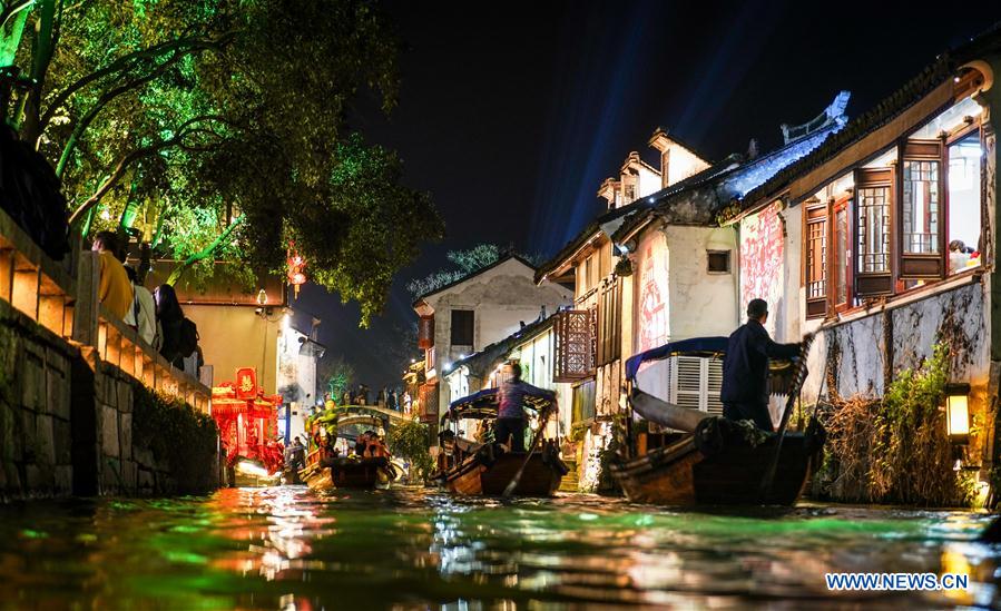 CHINA-KUNSHAN-ZHOUZHUANG ANCIENT TOWN-NIGHT VIEW (CN)