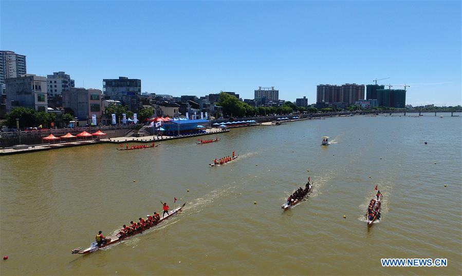 (SP)CHINA-HAINAN-CHENGMAI-DRAGON BOAT RACE