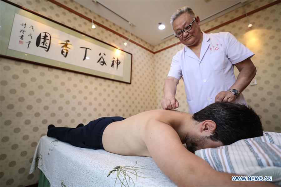 CHINA-DALIAN-SUMMER DAVOS-TRADITIONAL CHINESE MEDICINE (CN)