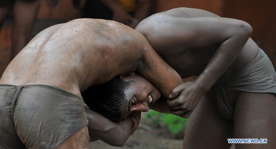 (SP)KASHMIR-JAMMU-TRADITIONAL WRESTLING