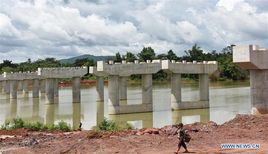 LAOS-VIENTIANE-VANGVIENG-EXPRESSWAY