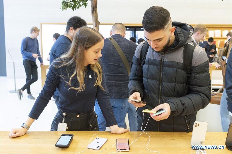 BRITAIN-LONDON-APPLE-NEW PRODUCTS