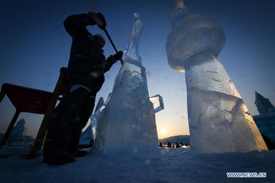 CHINA-HARBIN-ICE SCULPTURE-COMPETITION (CN)