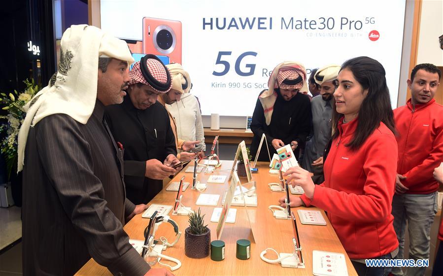 KUWAIT-FARWANIYA GOVERNORATE-HUAWEI-5G SMARTPHONE-LAUNCH