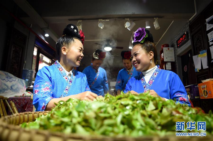 #（社会）（4）贵州台江：苗家姊妹饭传情达意