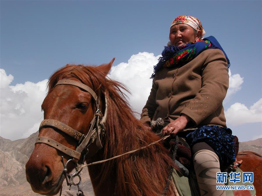 （壮丽70年·奋斗新时代——共和国荣光·图文互动）（3）中国，一生的守护——记“人民楷模”国家荣誉称号获得者布茹玛汗·毛勒朵