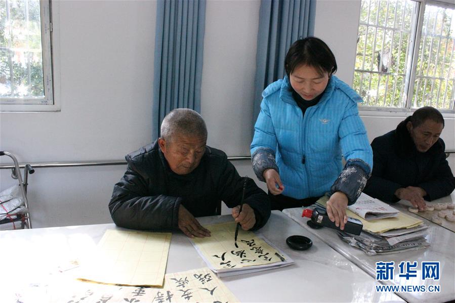 （在习近平新时代中国特色社会主义思想指引下——新时代新作为新篇章·总书记关切脱贫事·图文互动）（3）医疗扶贫，照亮贫困家庭的明天