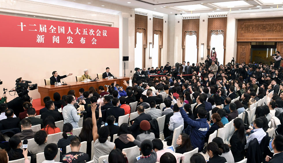 回放：十二届全国人大五次会议新闻发布会